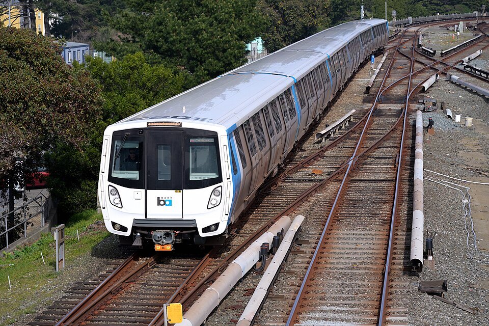 A BART train on the tracks near Daly City