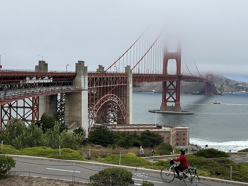 Can you walk across the Golden Gate Bridge?